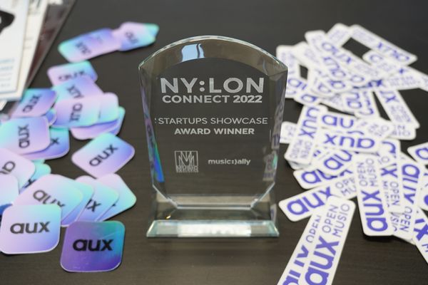 Ben unboxes NY:LON award.