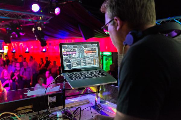Calling All Creatives: The Top 5 Music Production Degrees in the UK